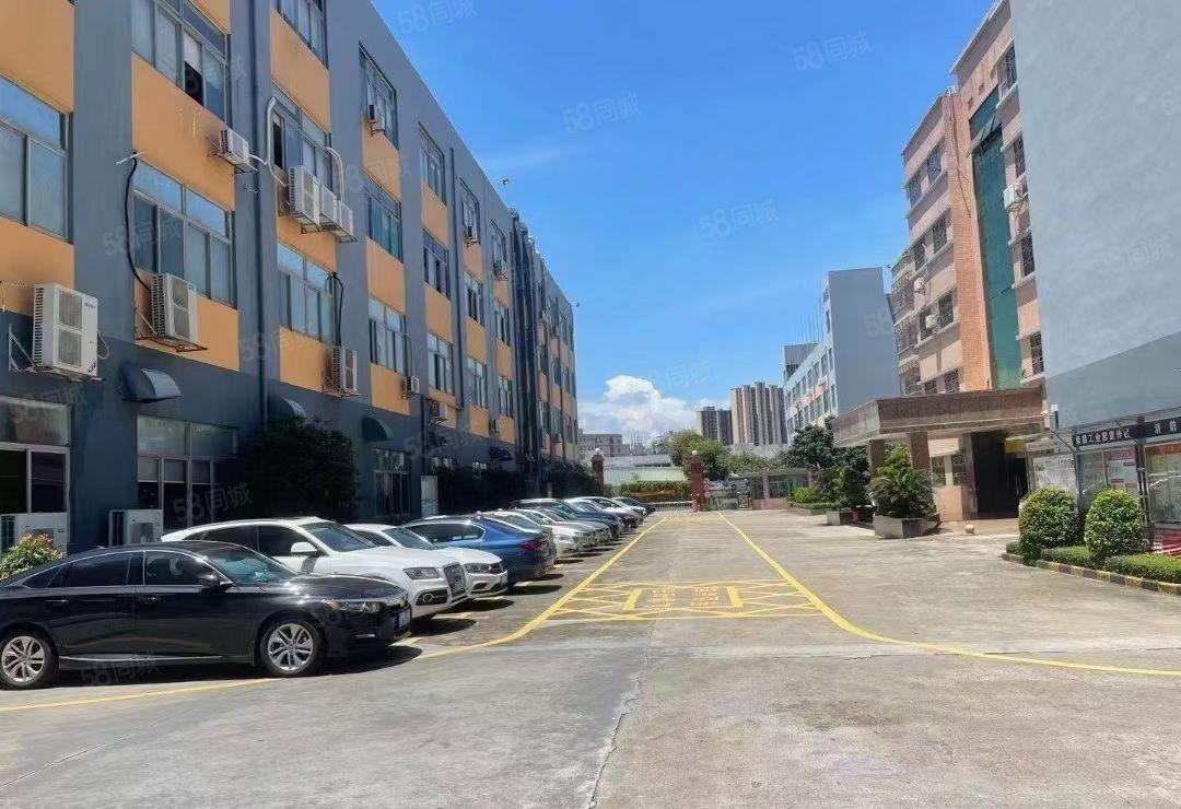 观澜横坑工业区花园式厂房出租1750平方 带装修不收转让费