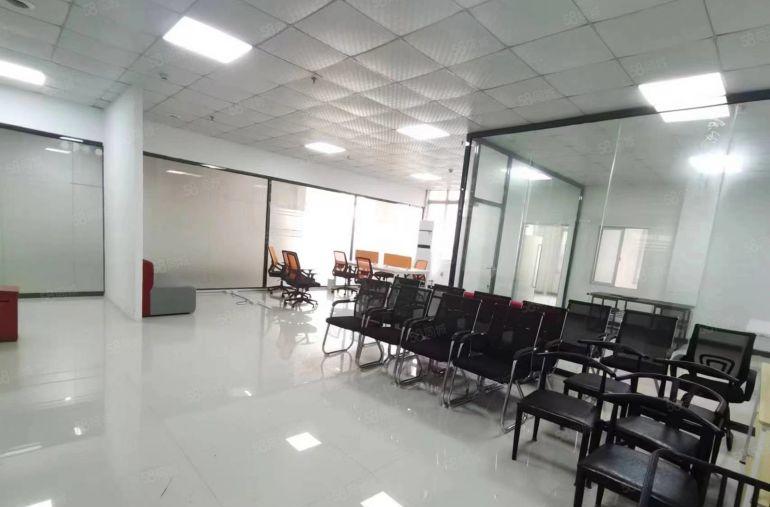 观澜地铁口精装修办公室出租200平.31格局园区环境好