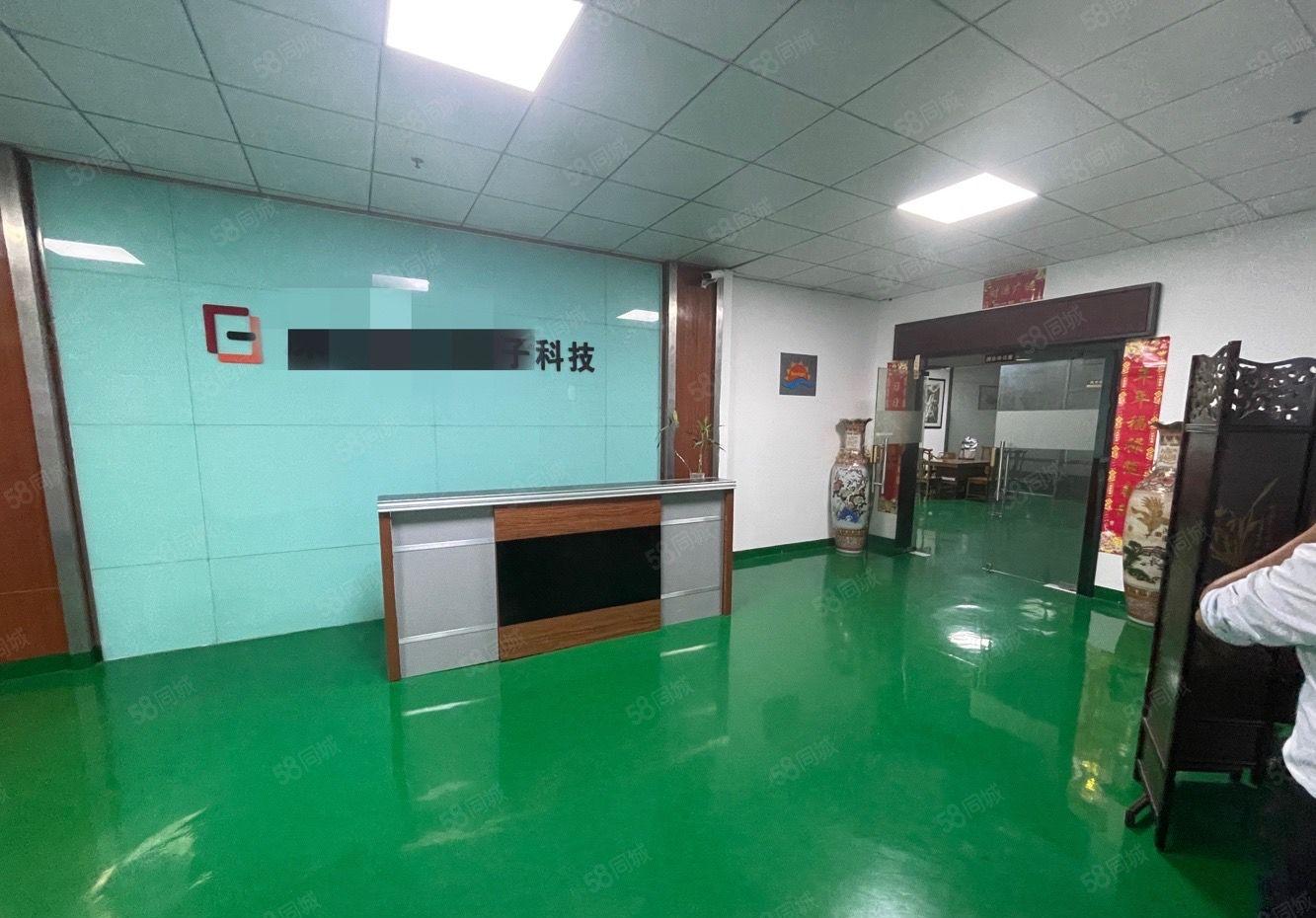 龙华大浪工业园低价厂房仓库出租3楼700平精装修园区空地大