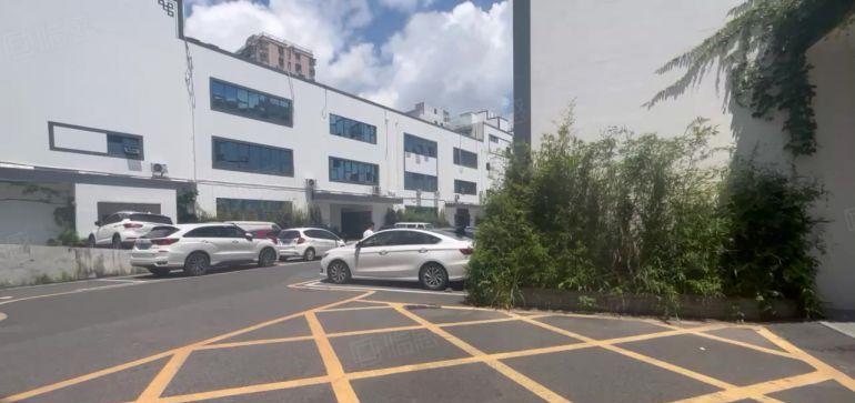 龙华民治地铁口原房东厂房仓库出租楼上2100平层高6米