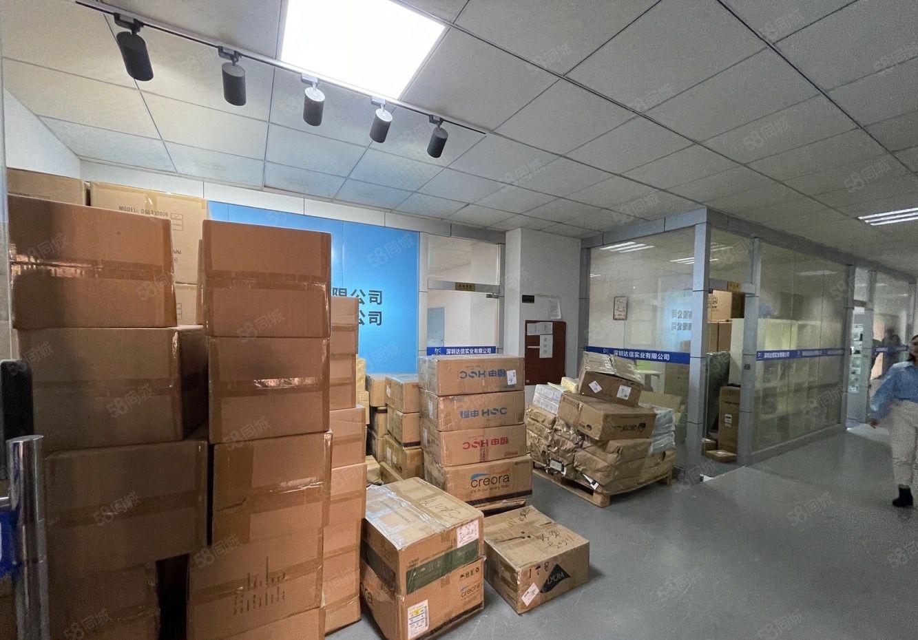 龙华大浪河背工业园小面积精装修700平厂房出租离地铁500米