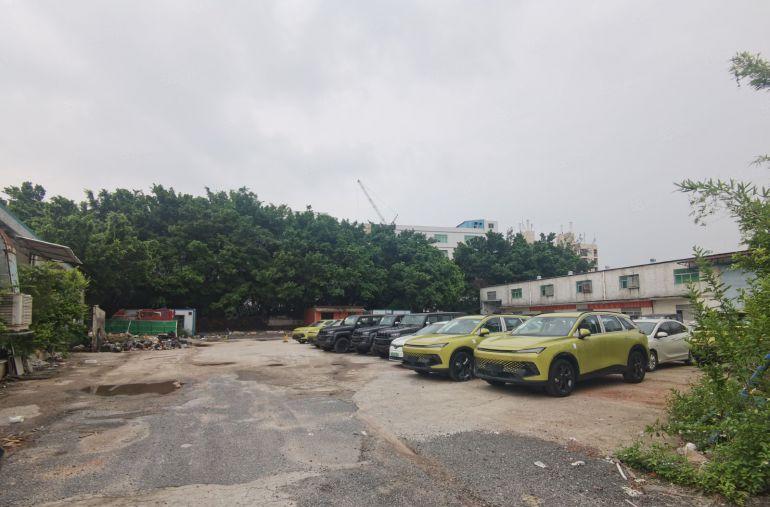 观澜新出空地2000平可做建材停车堆放等行业空地出租