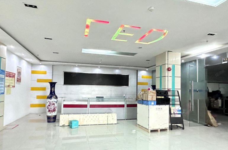 观澜大水坑精装厂房1600平，价格实惠，水电齐全，大型园区