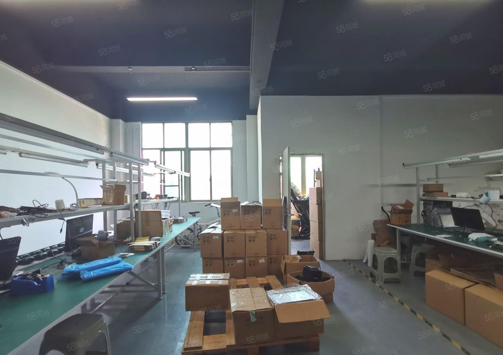 观澜章阁福前路边400平方精装修厂房仓库出租转租，不用转让费