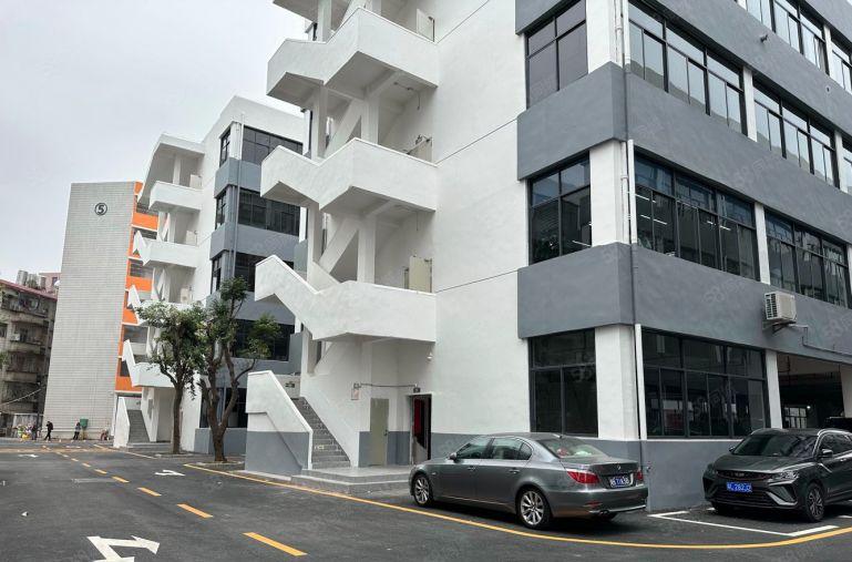 龙华大浪服装基地现成服装厂房1000平带装修拎包可生产