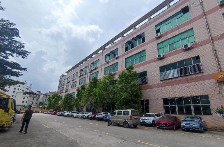 观澜观光路边厂房出租2800平 20元厂房还可谈