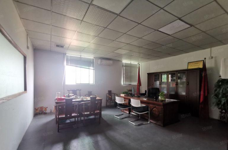 龙华原房东工业园新出单层面积2050平精装修厂房出租可分租