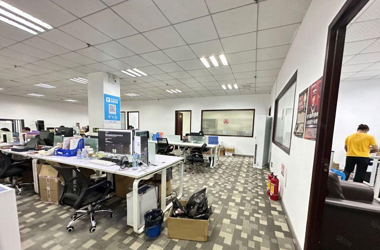 观澜梅观高速口2000平原房东花园式红本厂房仓库出租豪华装修