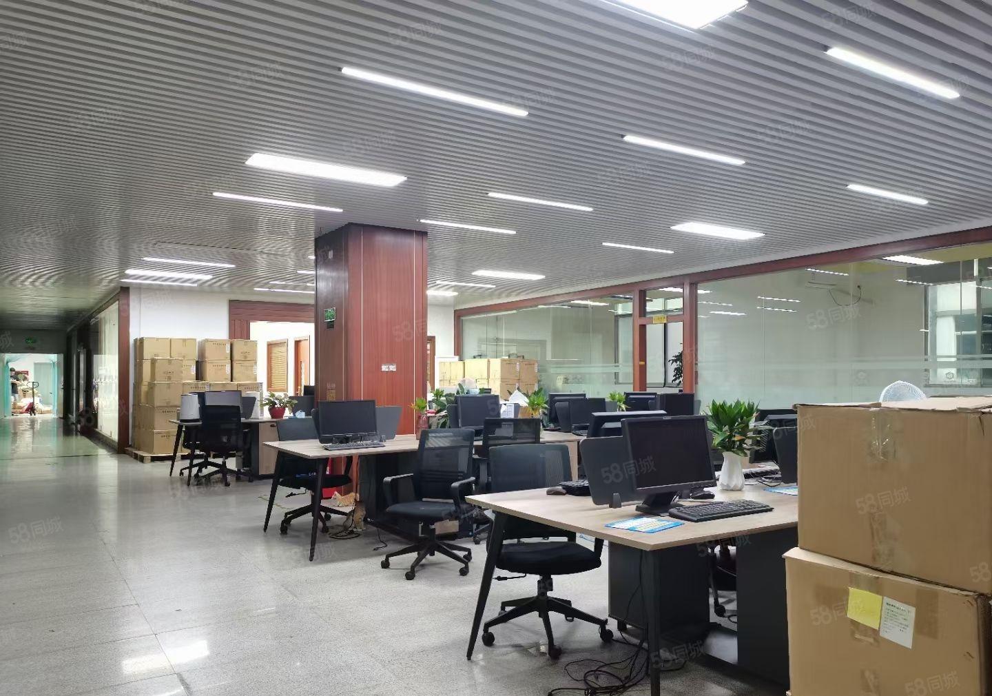 观澜高新技术产业园1800平带装修办公室有红本租凭可整租分租
