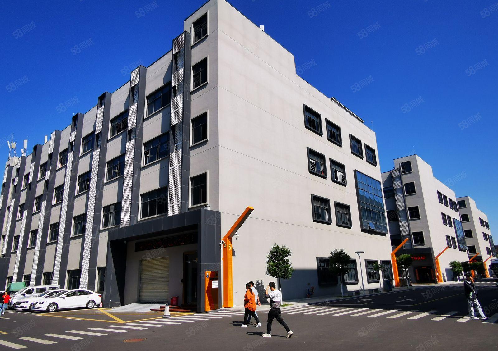 龙华大浪原房东独栋红本厂房实际面积6000平出租，带精装修。