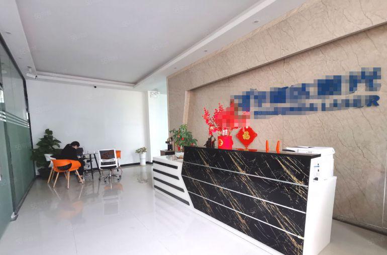 观澜轻轨站边楼上500平方现成精装修红本厂房仓库出租可分租