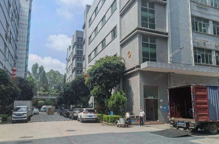 观澜新出带装修二楼2000平厂房仓库出租分租水电齐全交通方便