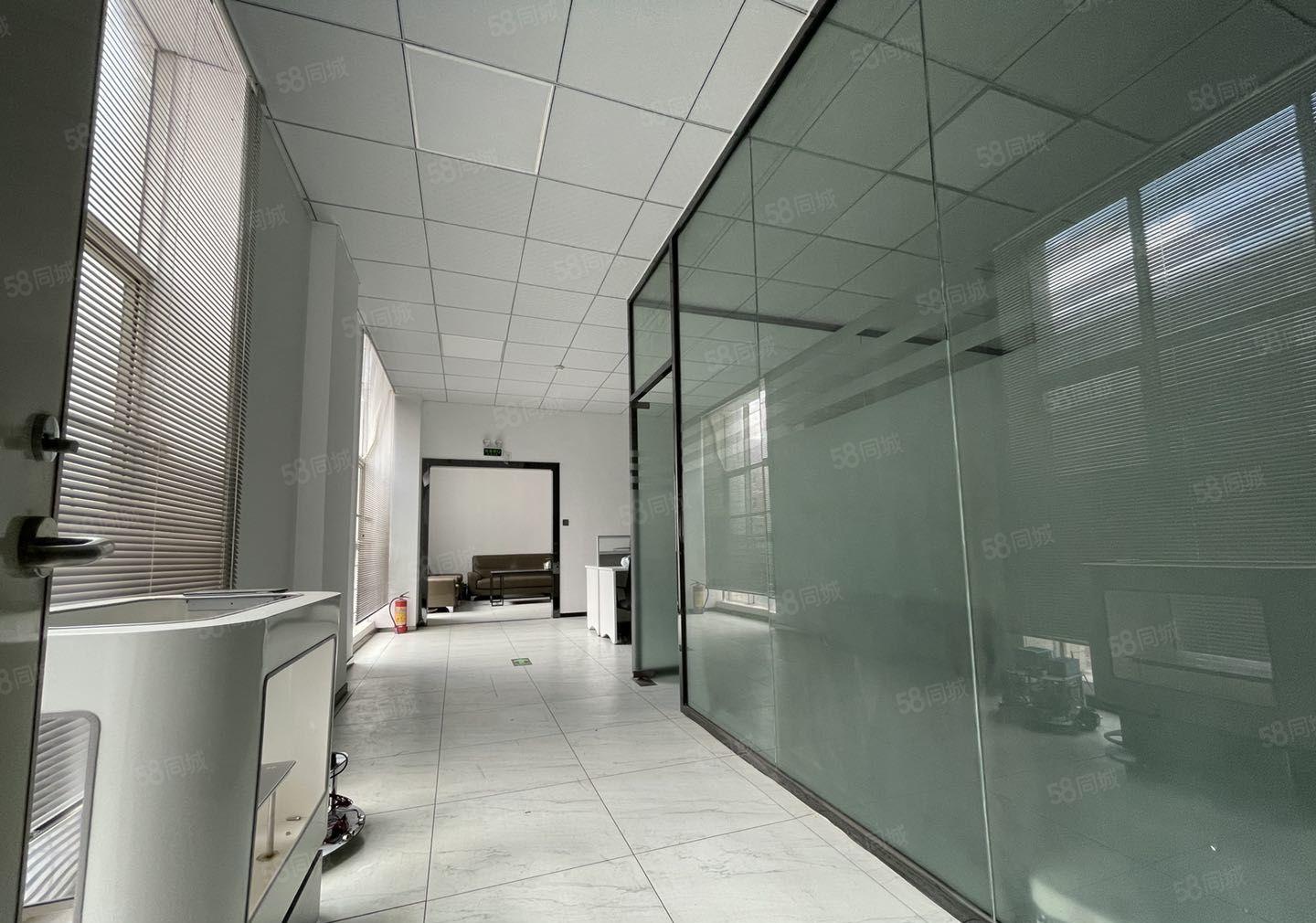 龙华大浪新出楼上360平全新豪华装修，水电齐全，特别适合