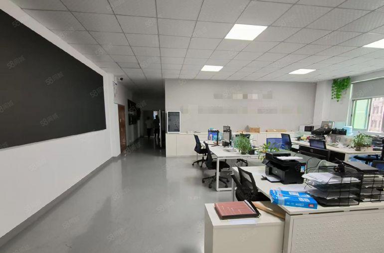 龙华大浪商业中心附近楼上1380平精装修厂房出租