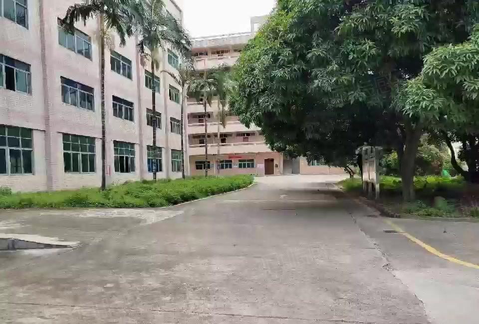 龙华福民茜坑地铁站一楼1600平厂房出租，可进货柜车