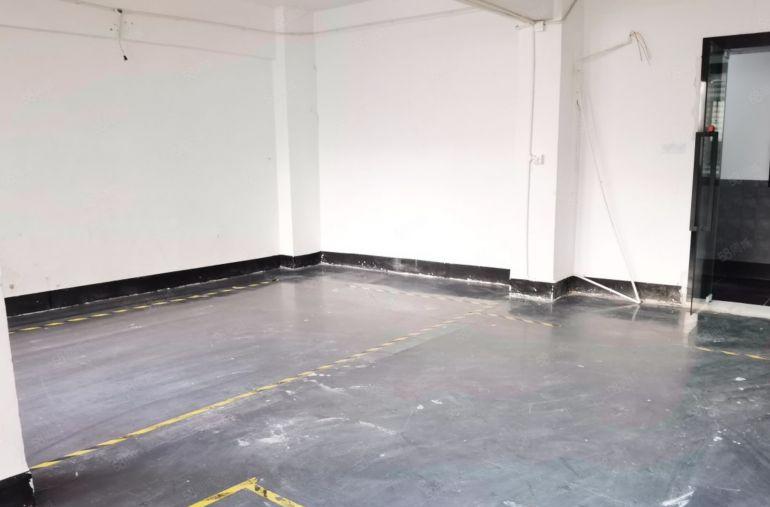 大开间 120平可定制装修 停车位充足 免费停车