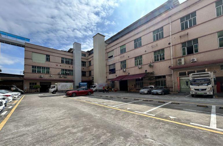 15元租观澜大富工业区原房东一二楼2000平方厂房仓库可分租