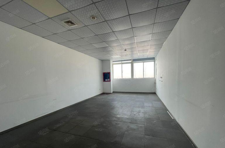 龙华大浪原房东红本科技园整层2000带装修平米厂房出租，可分