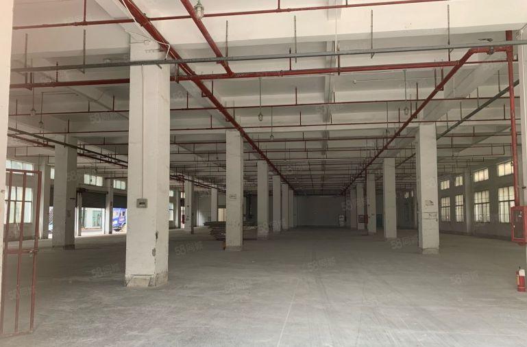 观澜牛湖地铁口原房东直租一楼2000平方厂房仓库出租。