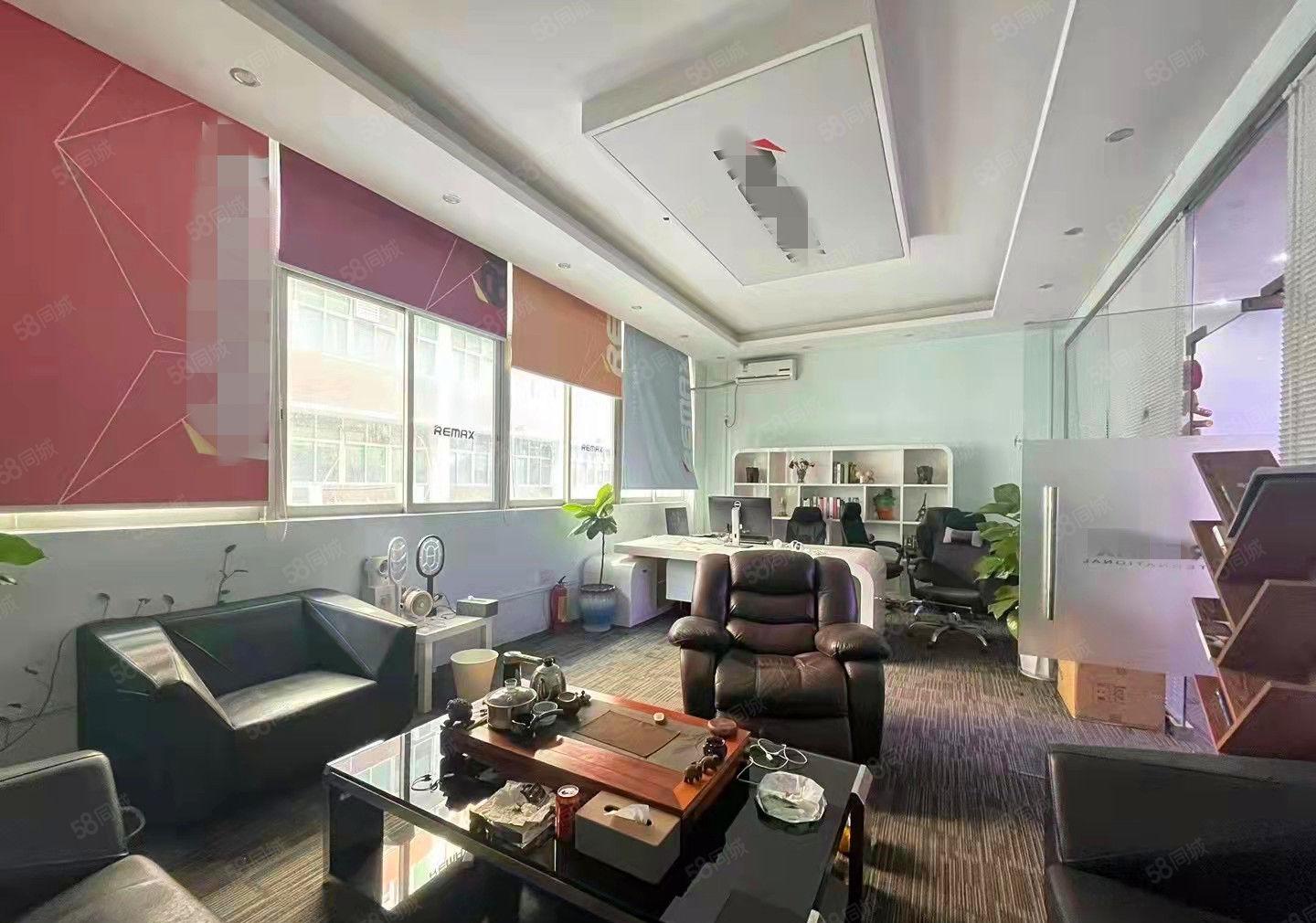 深圳龙华大浪新百丽附近原房东1080平精装工业厂房出租。