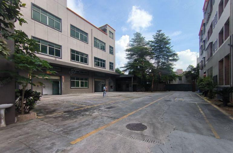 光明凤凰街道原房东3600平独门独院3层厂房出租带装修空地大