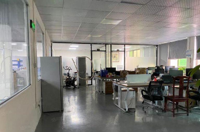 观澜松元轻轨站旁原房东红本工业园800平精装修厂房出租可分租