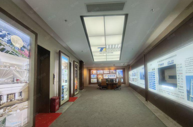 坂田华为基地旁边精装修厂房出租整层5000平可分，能进大货车