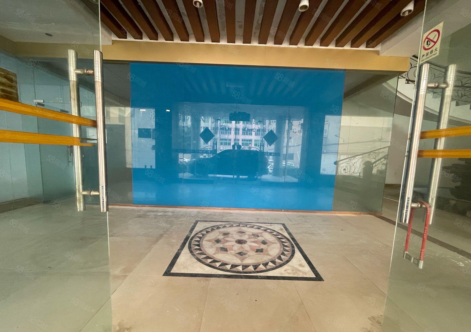 龙华观澜福民一楼500平园区形象好主干道大车随意调头厂房出房