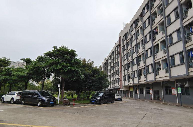 龙华区观澜同富裕工业区原房东独院厂房仓库出租6800平精装修