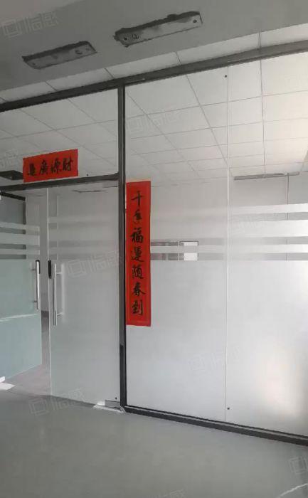 观澜大水坑无尘车间出租，面积550平米现成装修无转让费