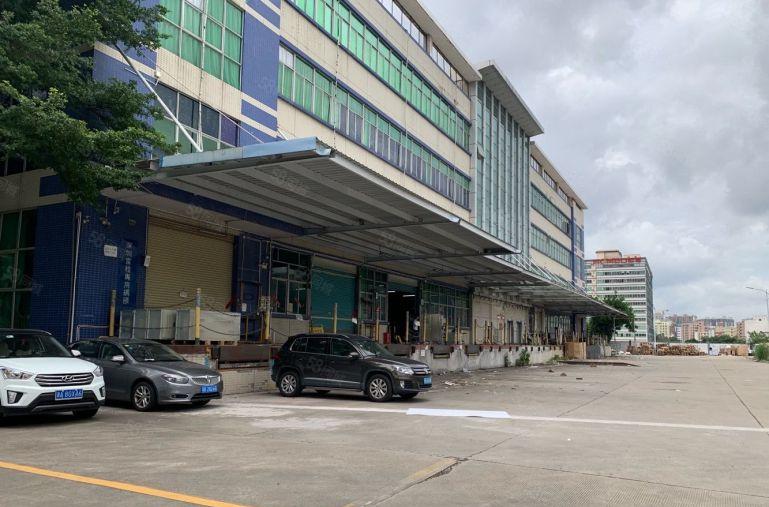 观澜地铁口旁原房东实际面积出租厂房一楼800平起带红本可大车