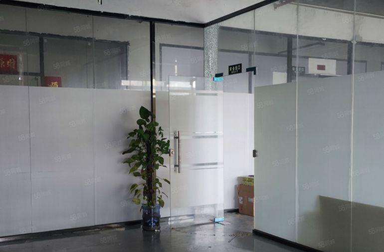 大浪商业中旁园区内新出155平米标准厂房带一间办公室进车方便