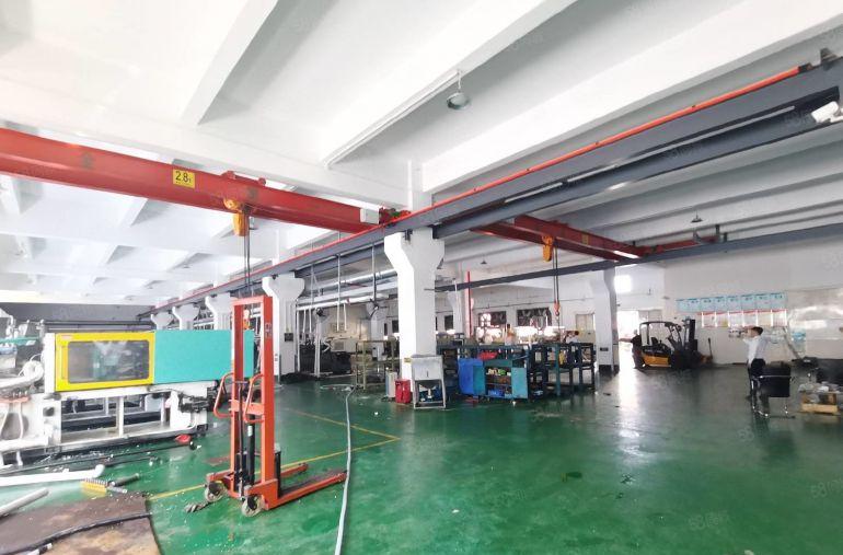 龙华大浪原房东工业园新出一楼二楼2250平厂房出租大小可分租