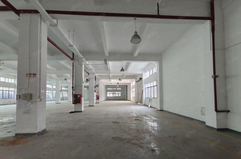 龙华明治地铁口工业园区2000平方红本厂房出租一楼层高5.5