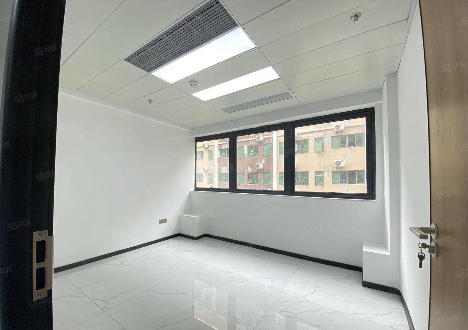 龙华清湖地铁口创意园新出楼上251平精装修办公室出租