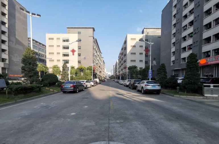 龙华富士康附近原房东2000平精装修厂房仓库红本实际面积出租