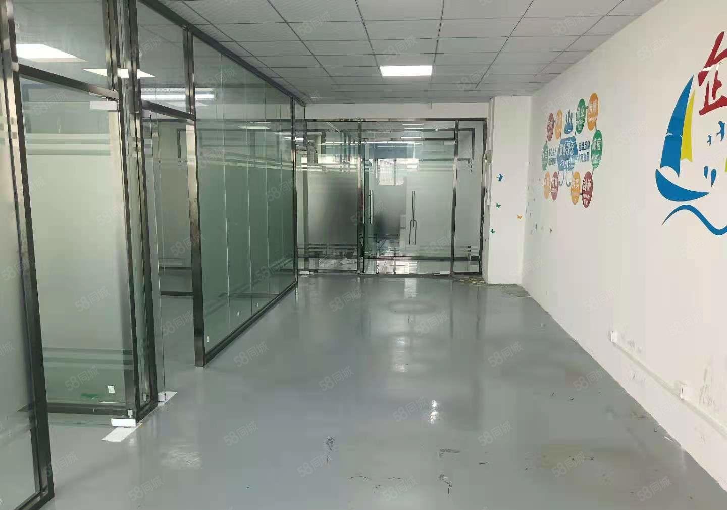 龙华元芬地铁口新出精装修办公室出租150平31格局水电齐全