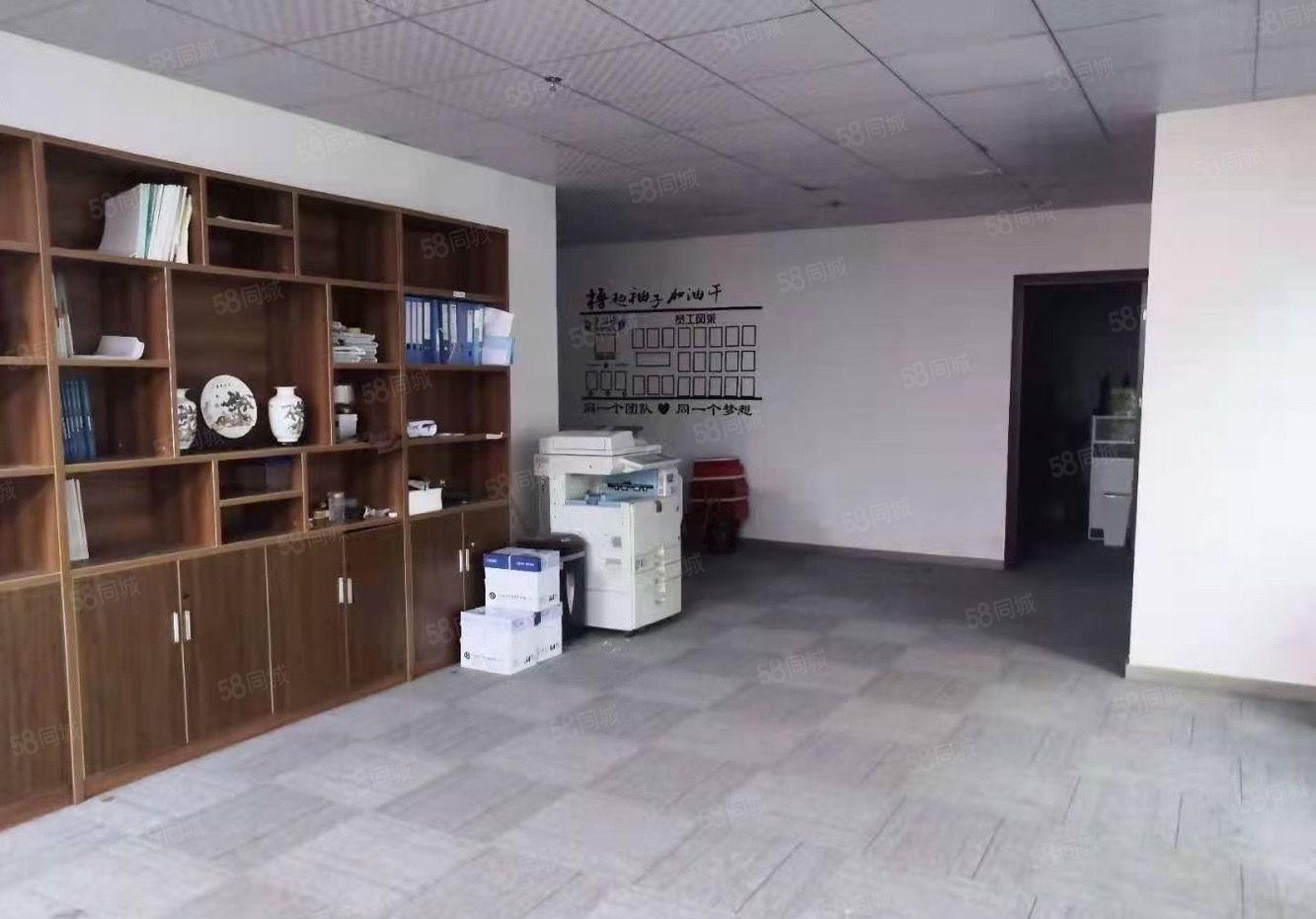 龙华天虹附近新出4楼精装修521平厂房出租