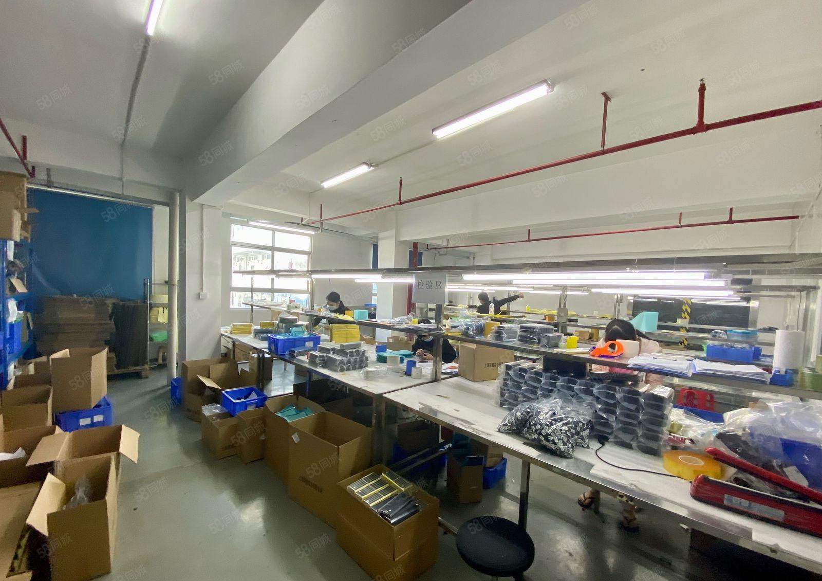 低价出租观澜厂房实际面积2楼800平米，大型园区周边生活配套