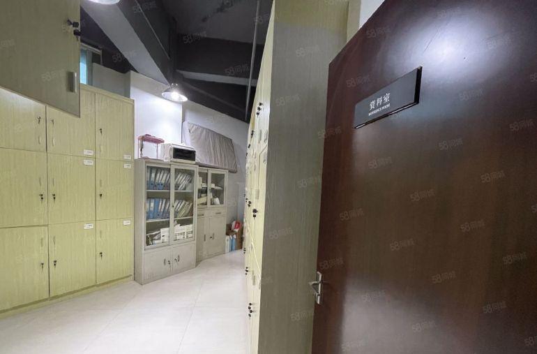 龙华区梅关高速出口花园式原房东厂房办公室招租面积1235平方