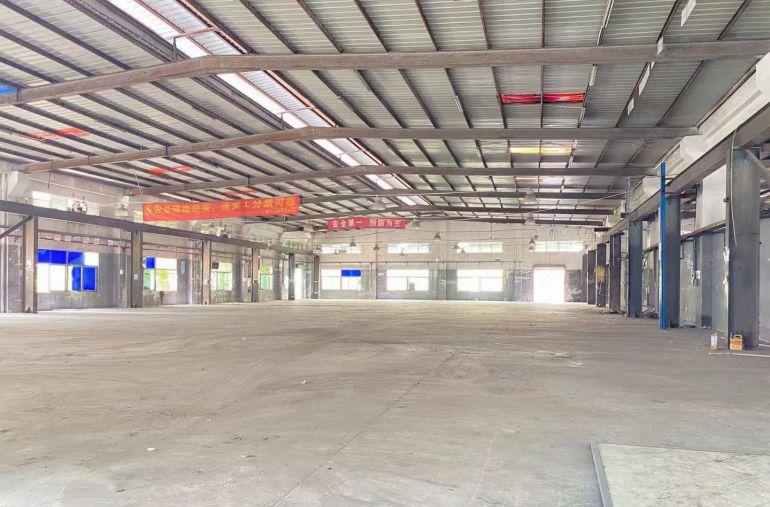 观澜大水坑7米高一楼厂房出租，可分租做仓库或生产，水电齐全