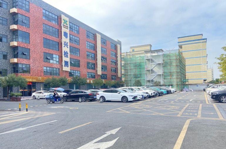 龙华大浪原房东独门独院红本厂房出租5000平可分租仓库招租转