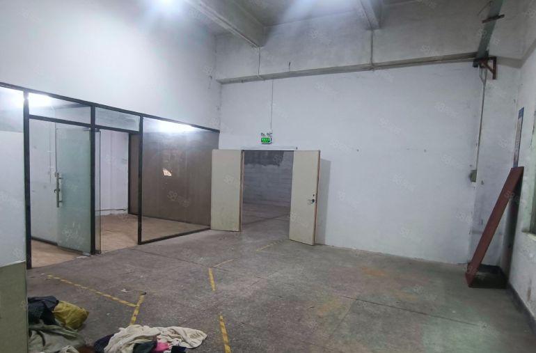 龙华清湖一楼精装修厂房200平出租 带办公室