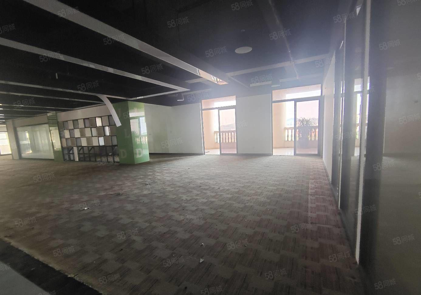 龙华中心区一整层1760平精装修 厂房出租有补贴