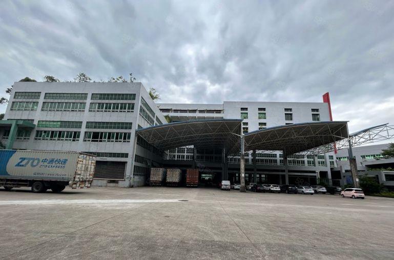 楼上25元深圳北站附近带卸货平台5000平厂房仓库出租可分租