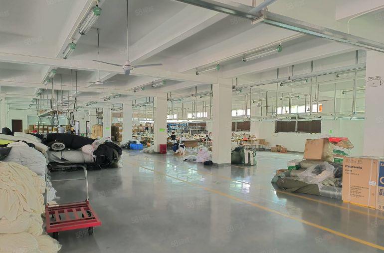 观澜原房东新出二楼2200平方带装修厂房仓库出租形象好空地大