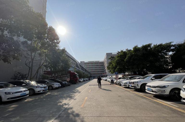 观澜原房东红本一楼厂房1800平仓库出租空地大好招工免中