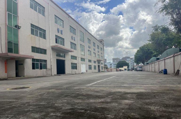 观澜地铁口村委独院红本仓库厂房10800平一楼200平起分租