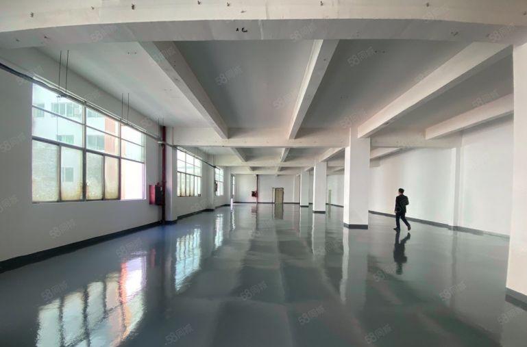 租金22元全包。龙华大浪原房东厂房仓库880平出租，全新地漆