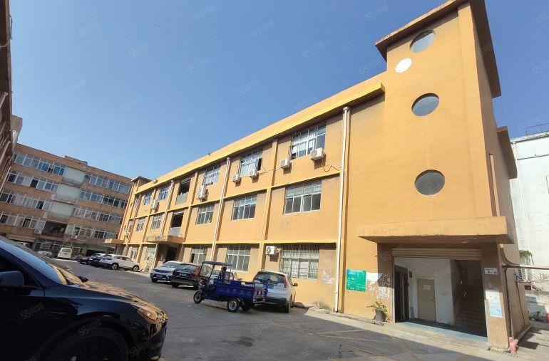 龙华油松文创园厂房出租现空出楼上300平办公室出租